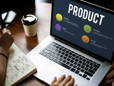 Dator med text "Produkt"